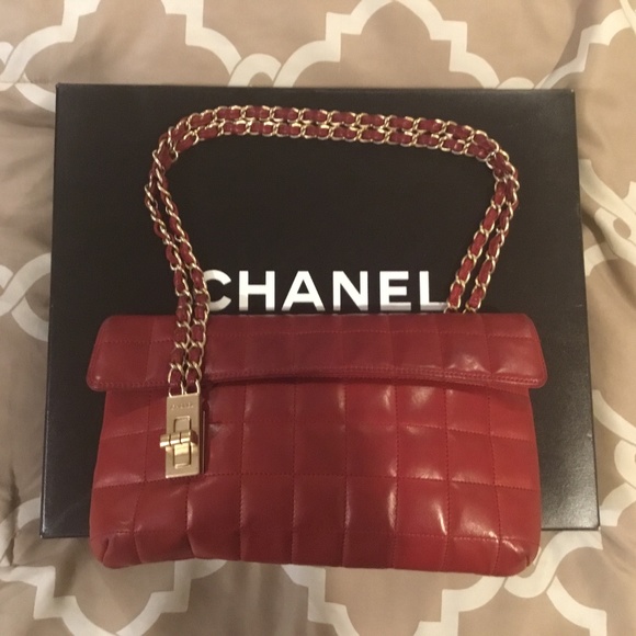 CHANEL Handbags - Chanel red quilted bag